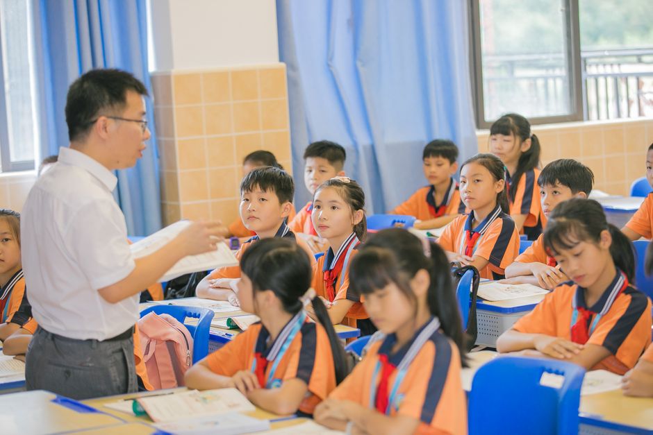 Smart Store Startup Education Empowers Youth and N-Jobbers